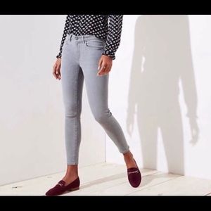 NWOT LOFT Gray Jegging Jeans